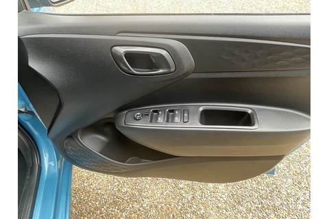1.0 SE Hatchback 5dr Petrol Manual Euro 6 (s/s) (67 ps)