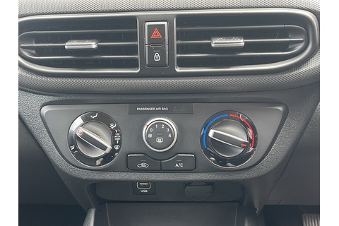 1.0 SE Hatchback 5dr Petrol Manual Euro 6 (s/s) (67 ps)