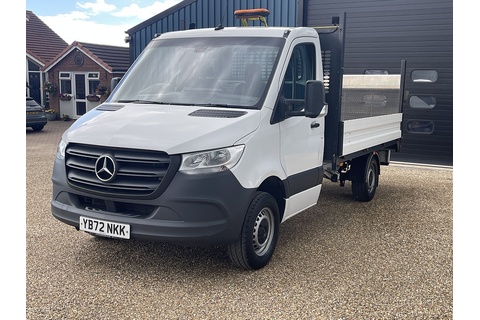2.0 315 CDI Progressive Chassis Cab 2dr Diesel Manual RWD L2 Euro 6 (s/s) (150 ps)