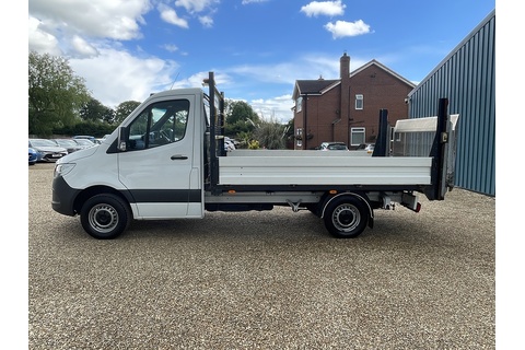 2.0 315 CDI Progressive Chassis Cab 2dr Diesel Manual RWD L2 Euro 6 (s/s) (150 ps)