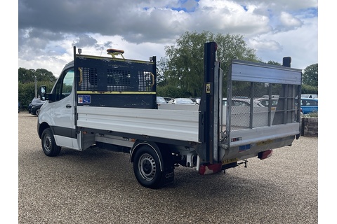 2.0 315 CDI Progressive Chassis Cab 2dr Diesel Manual RWD L2 Euro 6 (s/s) (150 ps)