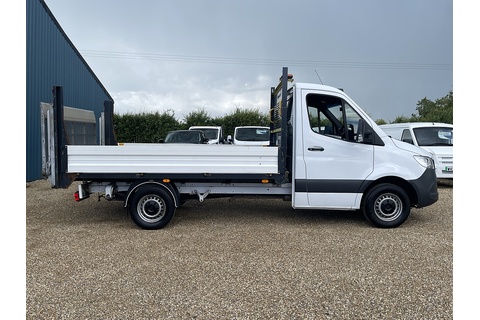 2.0 315 CDI Progressive Chassis Cab 2dr Diesel Manual RWD L2 Euro 6 (s/s) (150 ps)
