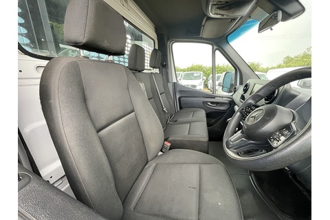 2.0 315 CDI Progressive Chassis Cab 2dr Diesel Manual RWD L2 Euro 6 (s/s) (150 ps)