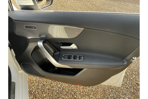 1.3 A180 Sport Hatchback 5dr Petrol Manual Euro 6 (s/s) (136 ps)