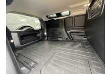 Land Rover Defender 110 D250 MHEV 2022