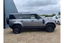 Land Rover Defender 110 D250 MHEV 2022
