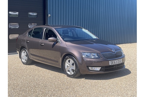 TDI Elegance Hatchback 2.0 Automatic Diesel