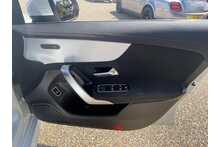 Mercedes-Benz CLA CLA200h MHEV AMG Line 2023