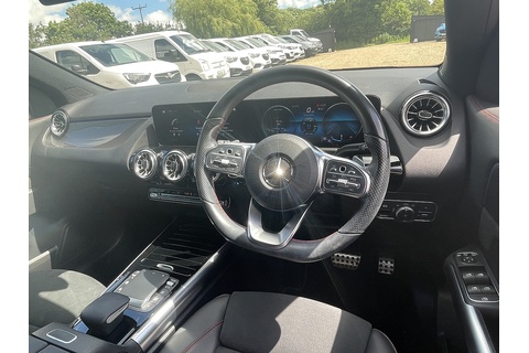 1.3 GLA200 AMG Line (Executive) SUV 5dr Petrol 7G-DCT Euro 6 (s/s) (163 ps)