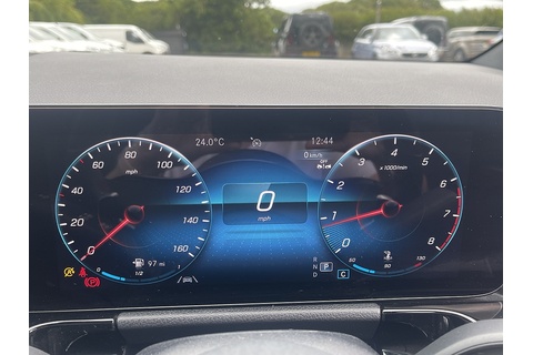 1.3 GLA200 AMG Line (Executive) SUV 5dr Petrol 7G-DCT Euro 6 (s/s) (163 ps)