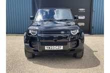 Land Rover Defender 110 D250 MHEV 2023