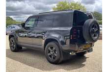 Land Rover Defender 110 D250 MHEV 2023