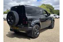 Land Rover Defender 110 D250 MHEV 2023