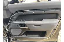 Land Rover Defender 110 D250 MHEV 2023