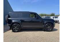 Land Rover Defender 110 D250 MHEV 2023