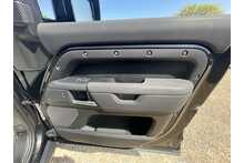 Land Rover Defender 110 D250 MHEV 2023