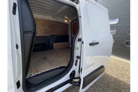 1.5 BlueHDi 1000 Enterprise Edition M Panel Van 5dr Diesel Manual SWB Euro 6 (s/s) (100 ps)