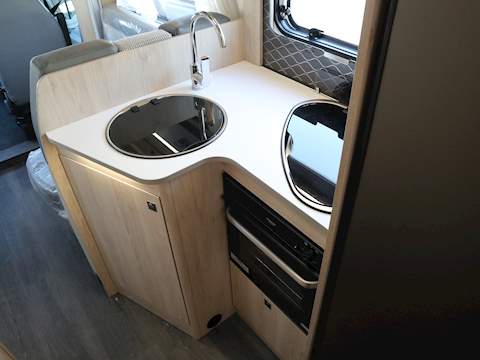 Autotrail F-Line F70 Motorhome - N1267