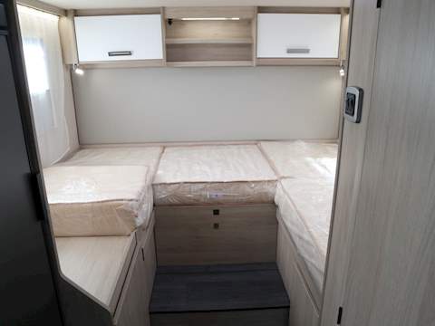 Autotrail F-Line F70 Motorhome - N1267