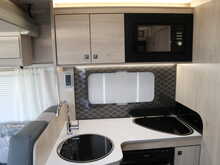 Autotrail F-Line F60 2025 Motorhome15