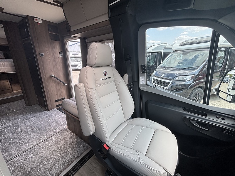 Coachman Travel Master 545 2025 Motorhome - Large 19