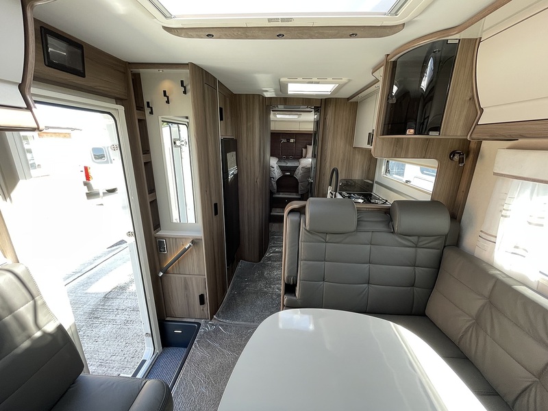 Coachman Travel Master Imperial 865 2025 A-class - Large 2