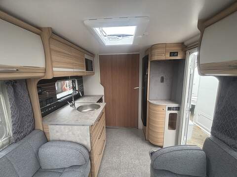 Bailey Unicorn Vigo Caravan - N1479