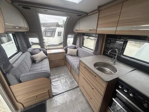 Bailey Unicorn Vigo Caravan - N1479