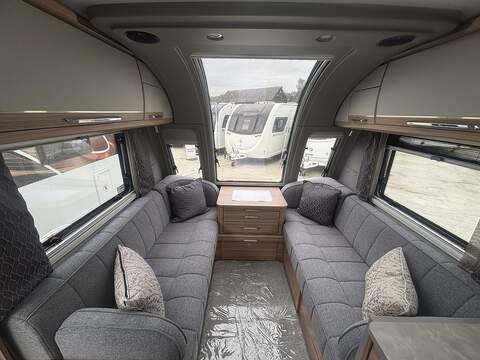 Bailey Unicorn Vigo Caravan - N1479