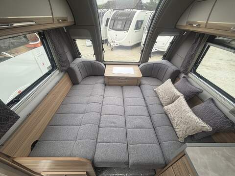 Bailey Unicorn Vigo Caravan - N1479