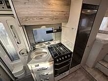Hymer Exsis I 580  A Class Motorhome28
