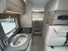 Hymer Exsis I 580  A Class Motorhome32