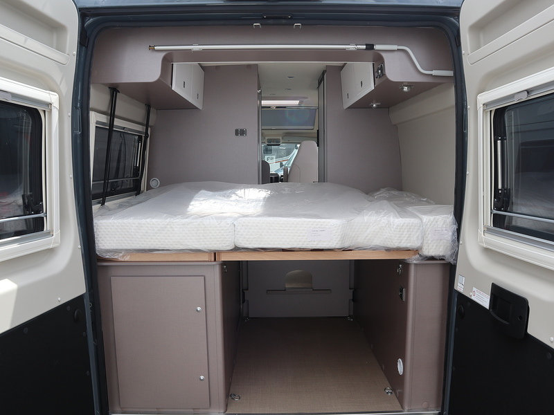 Burstner Eliseo C 602  Campervan - Large 4