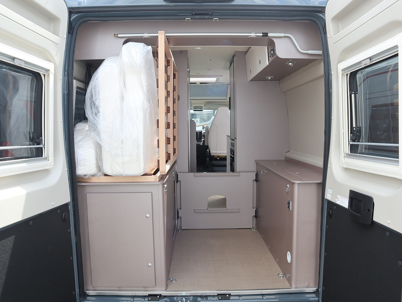 Burstner Eliseo C 602  Campervan - Large 6