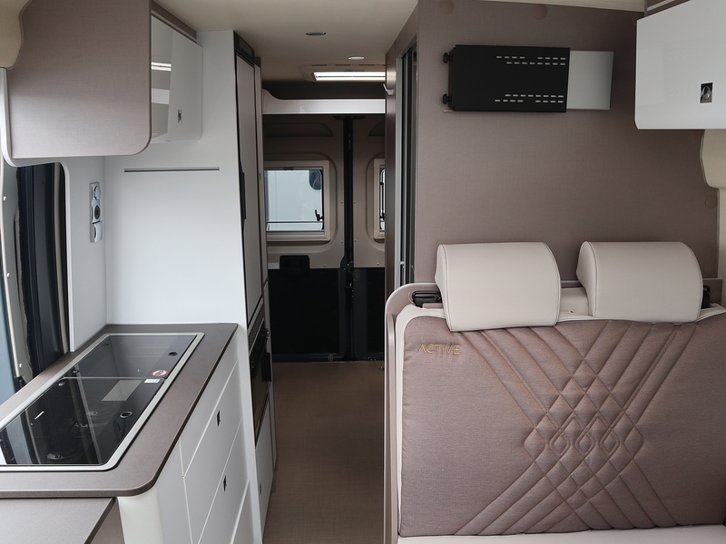 Burstner Eliseo C 602  Campervan - Large 9