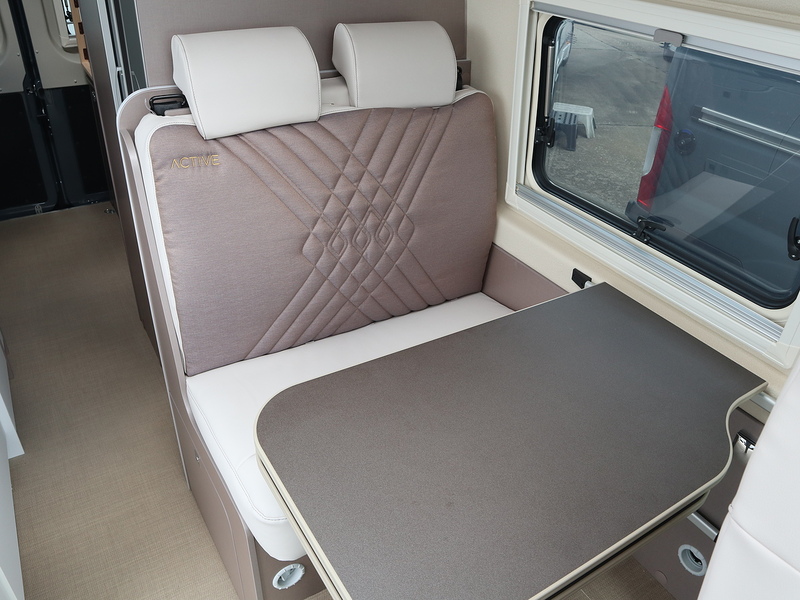 Burstner Eliseo C 602  Campervan - Large 10