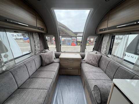 Bailey Unicorn Deluxe Cabrera Caravan - N1772