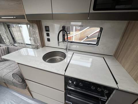 Bailey Unicorn Deluxe Cabrera Caravan - N1772