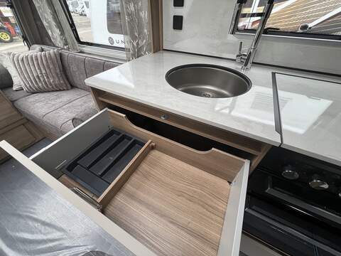 Bailey Unicorn Deluxe Cabrera Caravan - N1772
