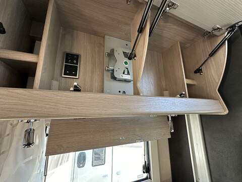 Coachman Travel Master 565 Motorhome - N1787