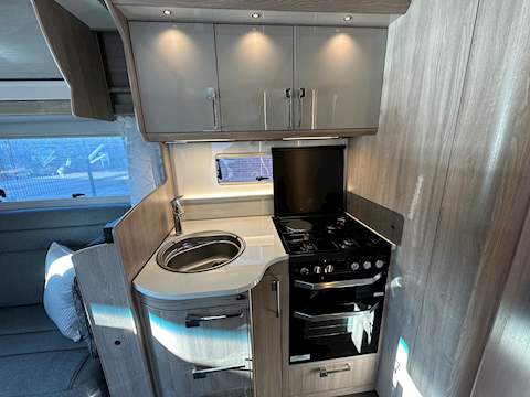 Coachman Travel Master 565 Motorhome - N1787
