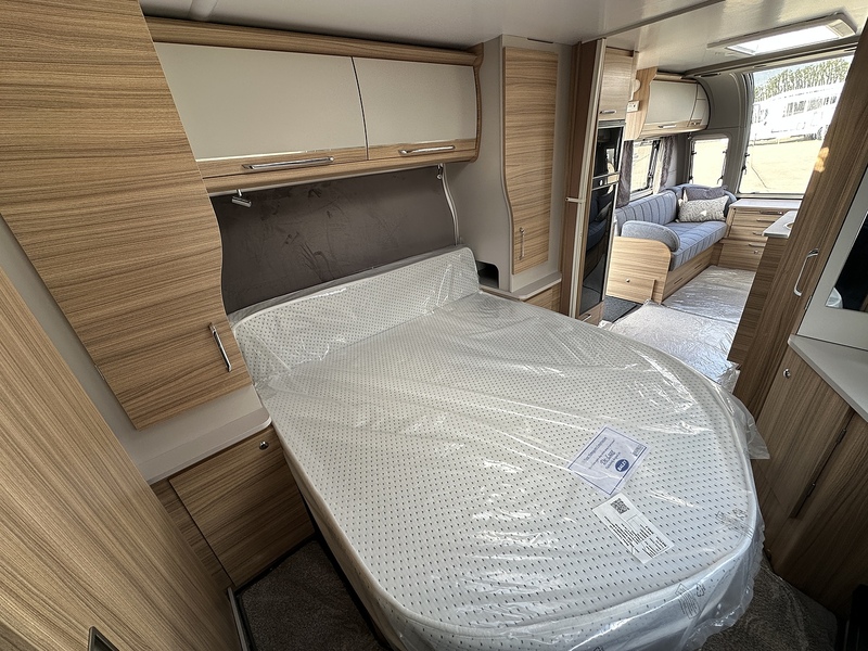 Bailey Unicorn Cartagena  Caravan - Large 8