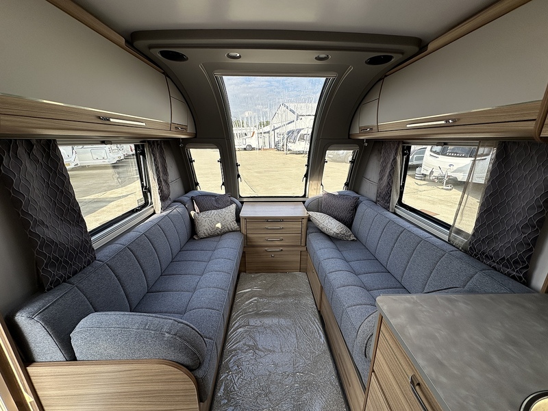 Bailey Unicorn Cartagena  Caravan - Large 3