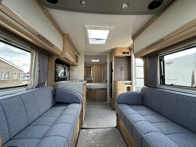 Bailey Unicorn Cartagena  Caravan - Large 2