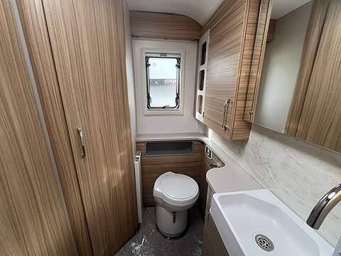 Bailey Unicorn Madrid Caravan - N1811