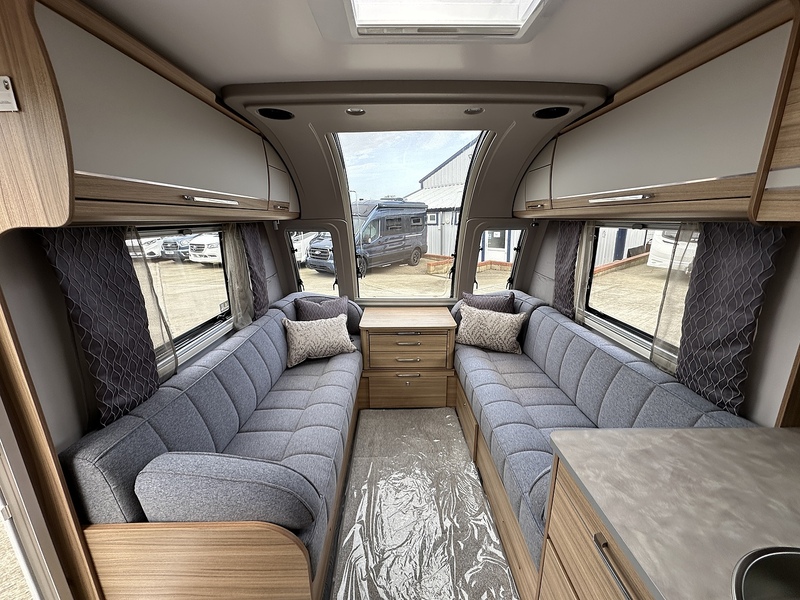 Bailey Unicorn Pamplona  Caravan - Large 3