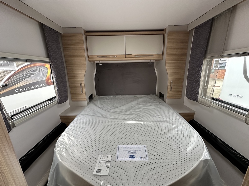 Bailey Unicorn Pamplona  Caravan - Large 6