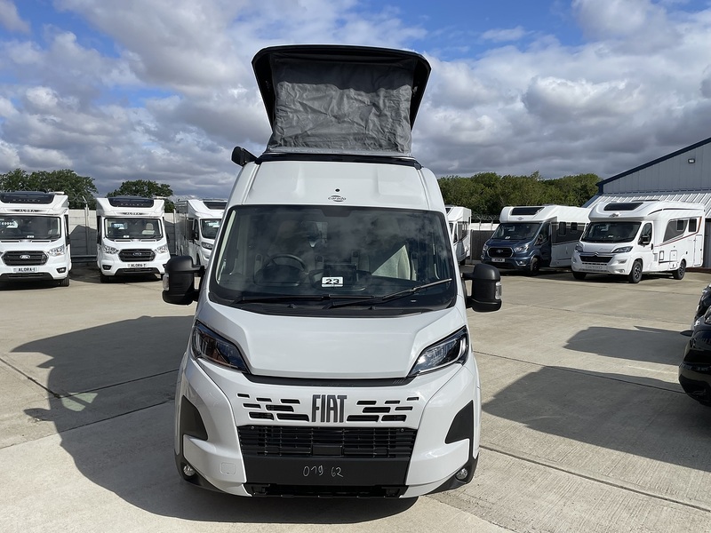 Carado CV600 Pro Poptop 2025 Campervan - Large 1