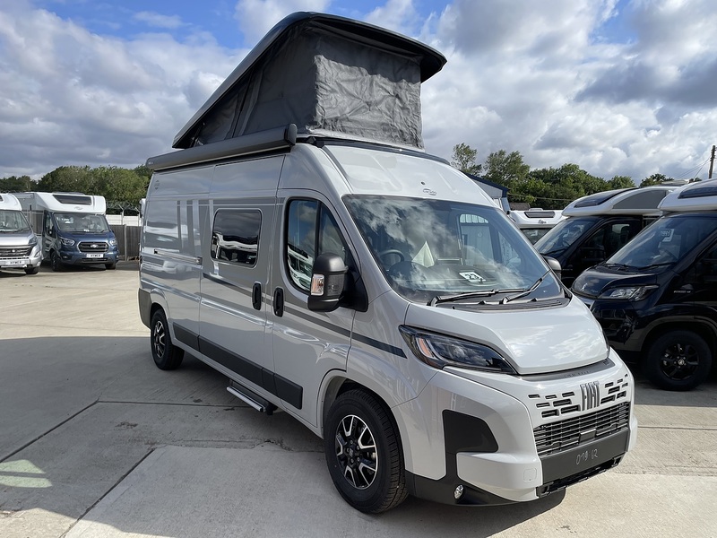 Carado CV600 Pro Poptop 2025 Campervan - Large 2