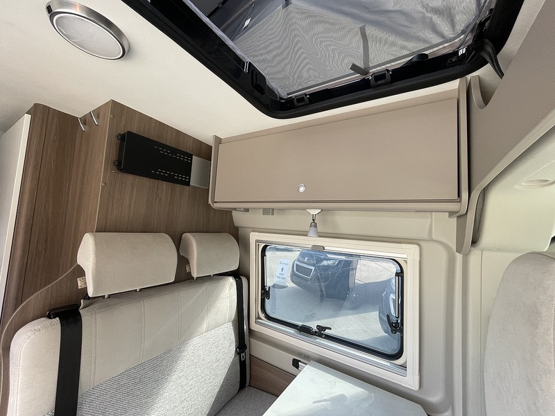 Carado CV600 Pro Poptop 2025 Campervan - Large 13